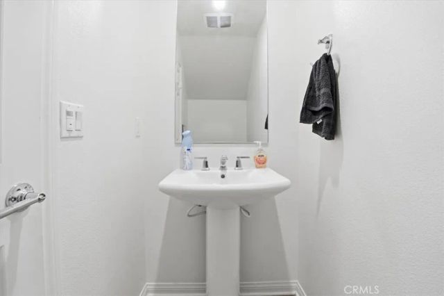 556 Enzo Street, Lake Elsinore, CA 92530