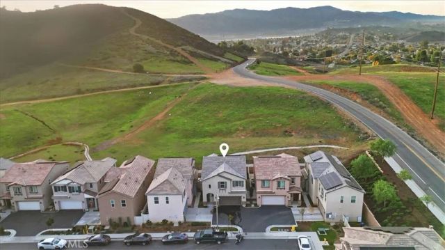 556 Enzo Street, Lake Elsinore, CA 92530