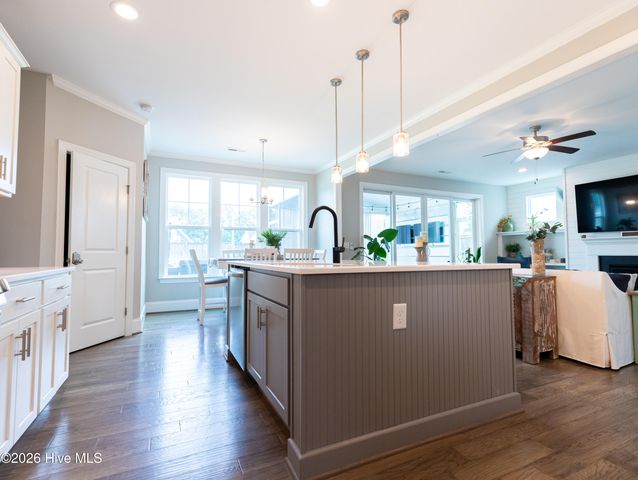 332 Aurora Place, Hampstead, NC 28443