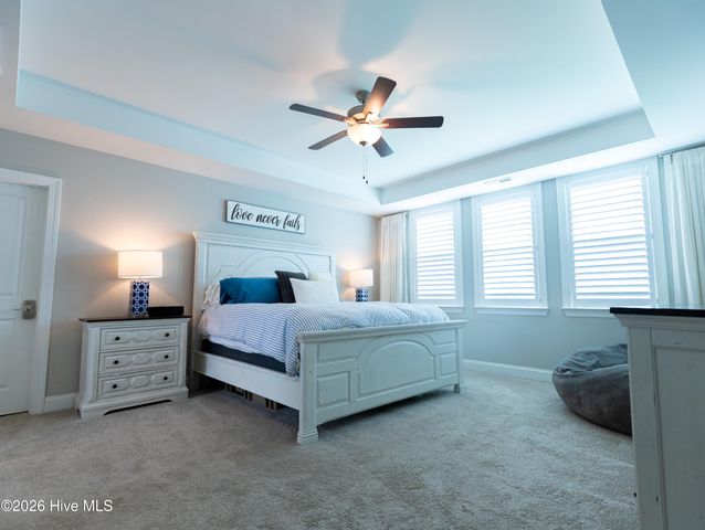 332 Aurora Place, Hampstead, NC 28443