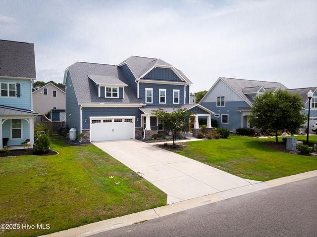 332 Aurora Place, Hampstead, NC 28443