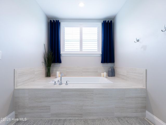 332 Aurora Place, Hampstead, NC 28443