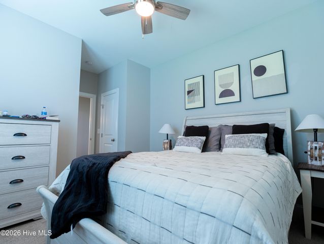 332 Aurora Place, Hampstead, NC 28443