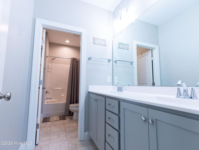 332 Aurora Place, Hampstead, NC 28443