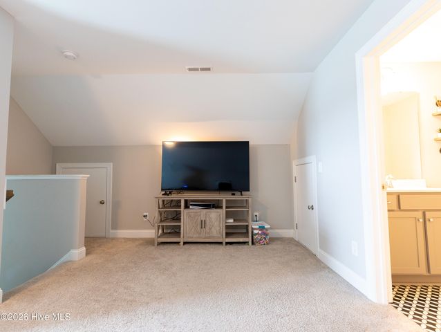 332 Aurora Place, Hampstead, NC 28443