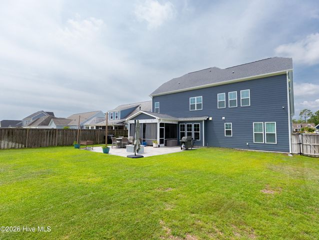 332 Aurora Place, Hampstead, NC 28443