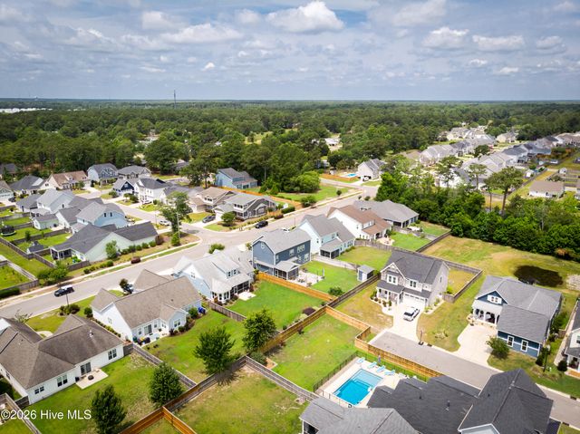 332 Aurora Place, Hampstead, NC 28443
