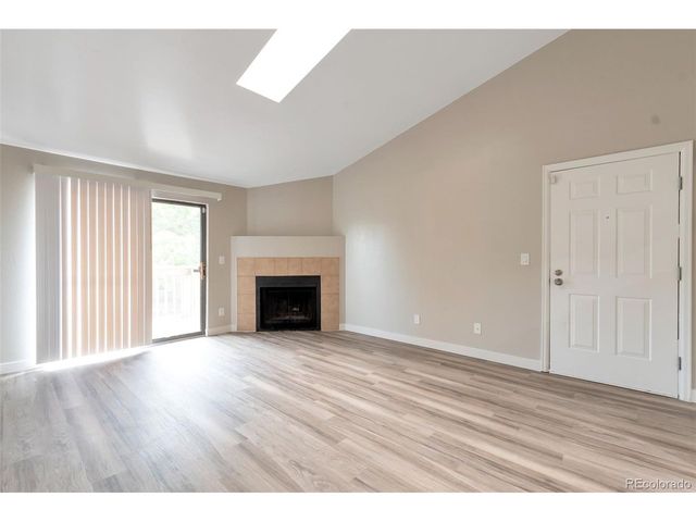 10323 E Peakview Ave J201, Englewood, CO 80111