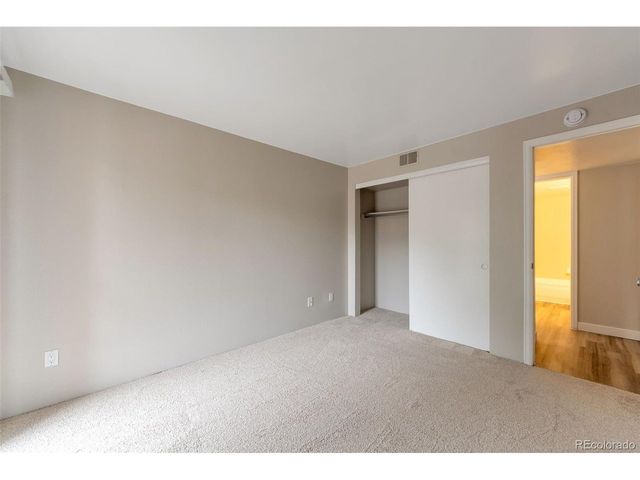 10323 E Peakview Ave J201, Englewood, CO 80111