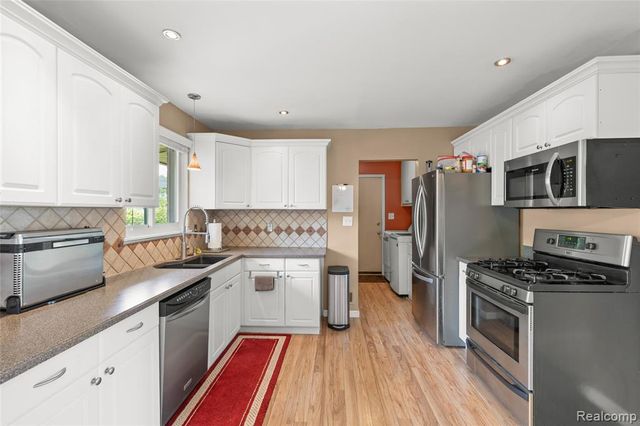 35815 Thames Street, Westland, MI 48186