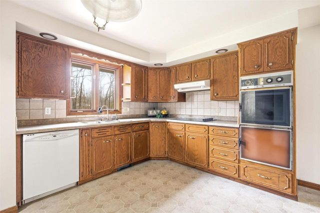 9156 CENTER ROAD, Neenah, WI 54956