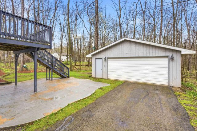 9156 CENTER ROAD, Neenah, WI 54956