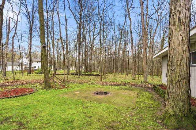 9156 CENTER ROAD, Neenah, WI 54956