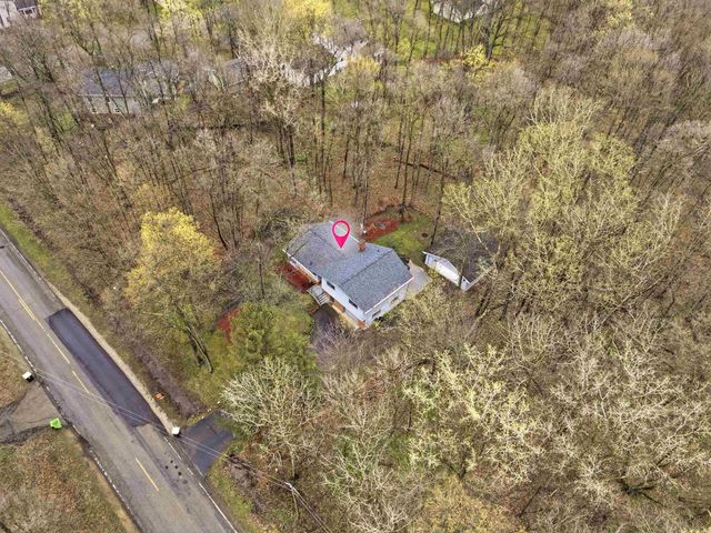 9156 CENTER ROAD, Neenah, WI 54956