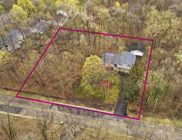 9156 CENTER ROAD, Neenah, WI 54956
