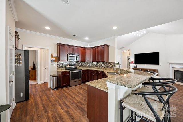 2202 Gatwick Circle, Belmont, NC 28012