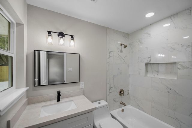 1917 Elmview Drive, Houston, TX 77080