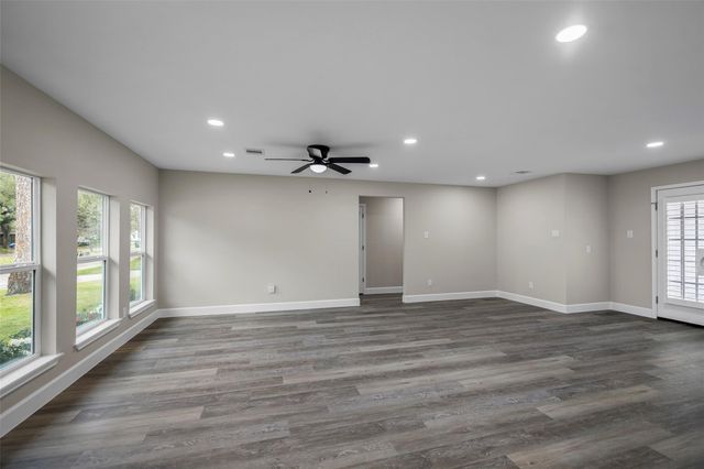 1917 Elmview Drive, Houston, TX 77080