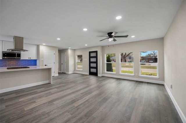 1917 Elmview Drive, Houston, TX 77080