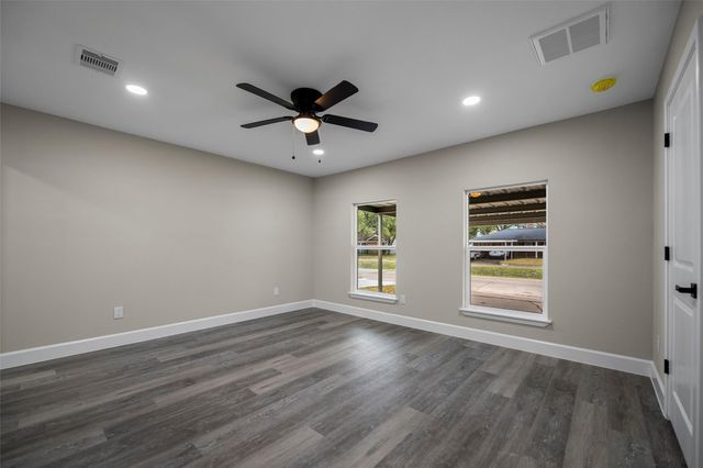 1917 Elmview Drive, Houston, TX 77080