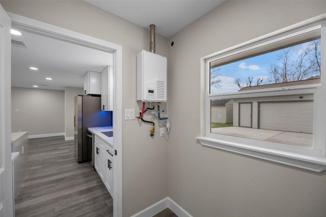 1917 Elmview Drive, Houston, TX 77080