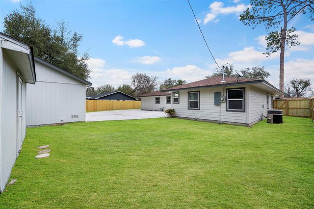 1917 Elmview Drive, Houston, TX 77080