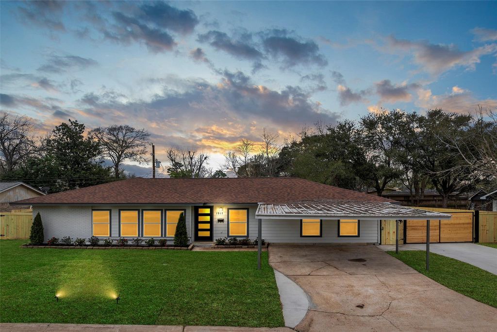 1917 Elmview Drive, Houston, TX 77080
