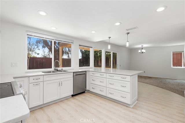 4955 Via Papel, San Diego, CA 92122