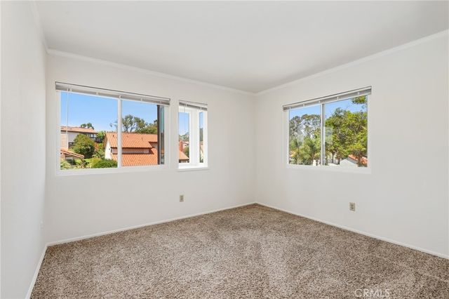 4955 Via Papel, San Diego, CA 92122