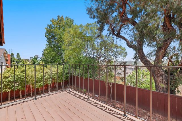 4955 Via Papel, San Diego, CA 92122