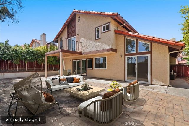 4955 Via Papel, San Diego, CA 92122