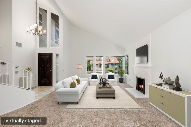 4955 Via Papel, San Diego, CA 92122