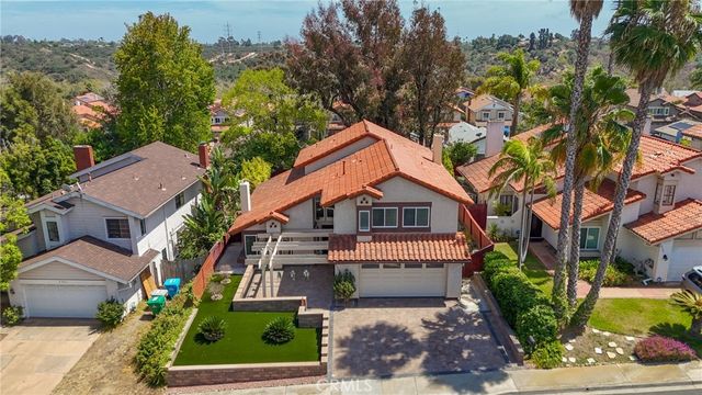 4955 Via Papel, San Diego, CA 92122