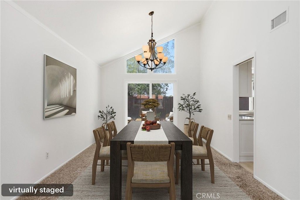 Image 9 of property listing at 4955 Via Papel, San Diego, CA 92122