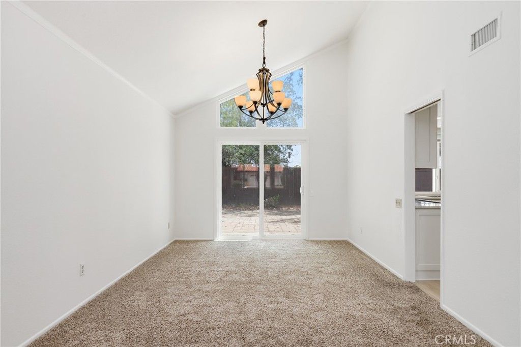 Image 10 of property listing at 4955 Via Papel, San Diego, CA 92122