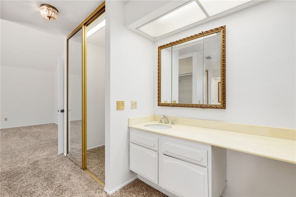 Image 25 of property listing at 4955 Via Papel, San Diego, CA 92122