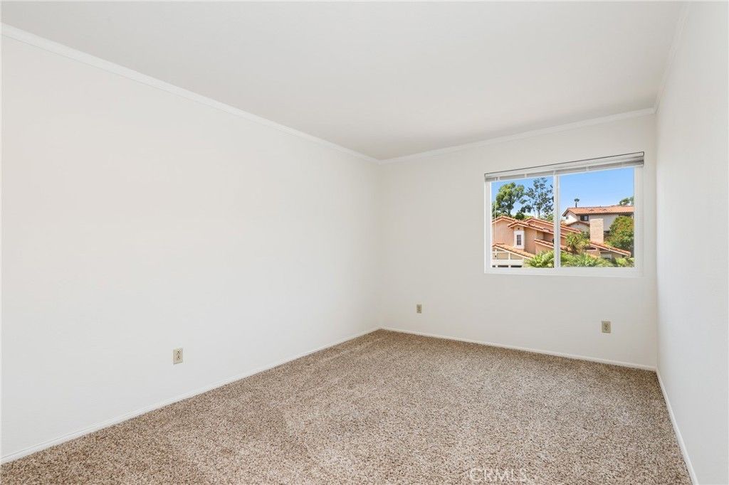 Image 29 of property listing at 4955 Via Papel, San Diego, CA 92122