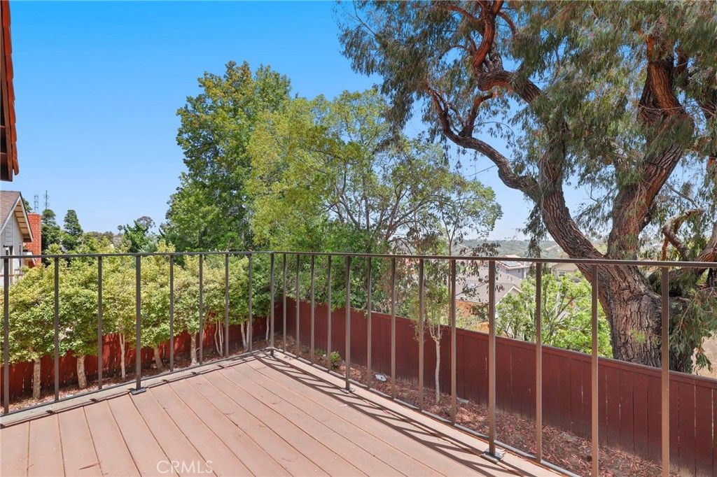 Image 33 of property listing at 4955 Via Papel, San Diego, CA 92122