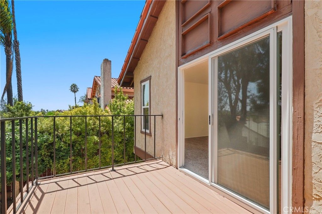 Image 34 of property listing at 4955 Via Papel, San Diego, CA 92122