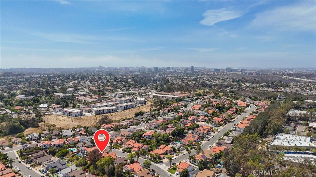 Image 42 of property listing at 4955 Via Papel, San Diego, CA 92122
