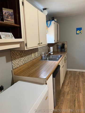 815 S Hickory Street, Nowata, OK 74048