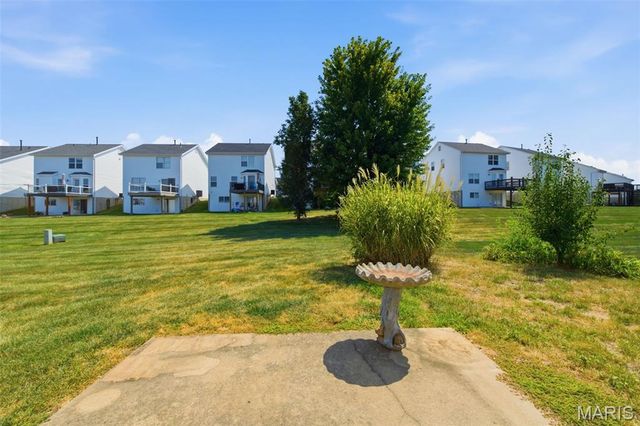 10 W Homefield Point Court, O'fallon, MO 63366