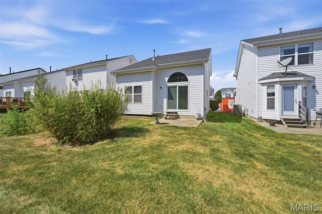10 W Homefield Point Court, O'fallon, MO 63366