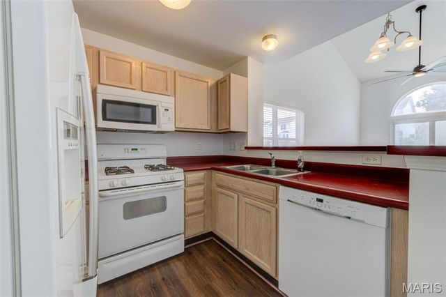10 W Homefield Point Court, O'fallon, MO 63366