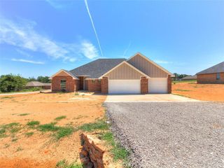 15951 Pecan Road, Mcloud, OK 74851