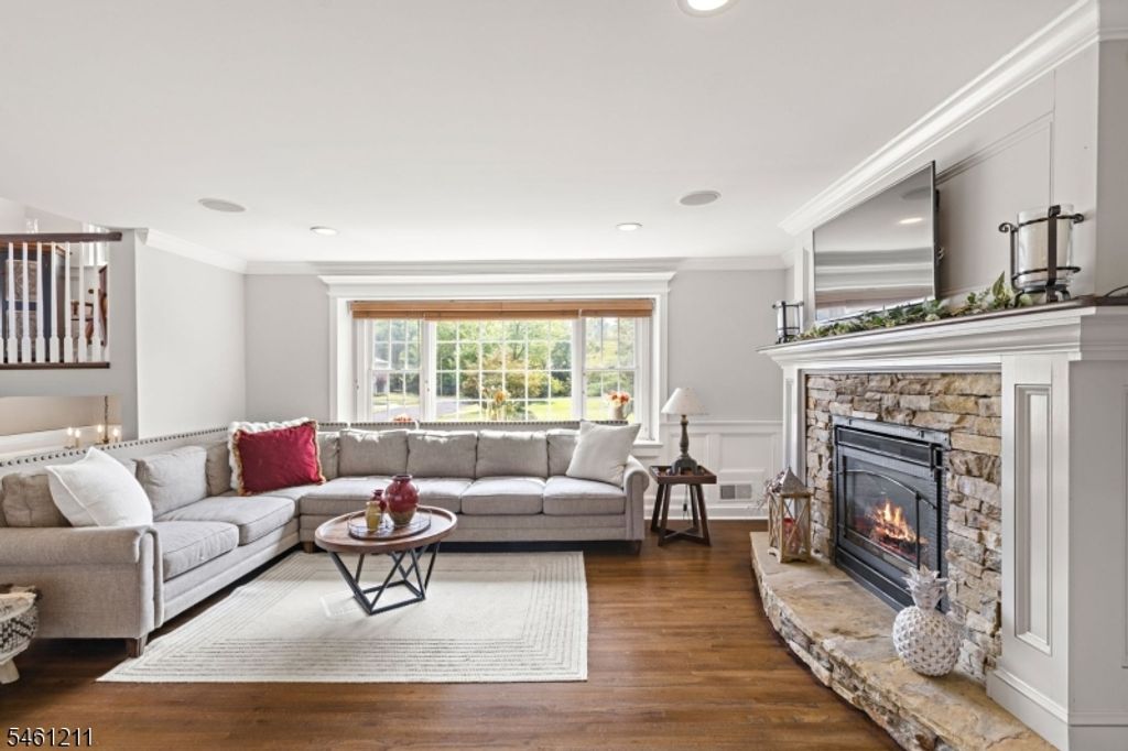 11 Tannery Ln, Roseland Boro, NJ 07068 — photo 3