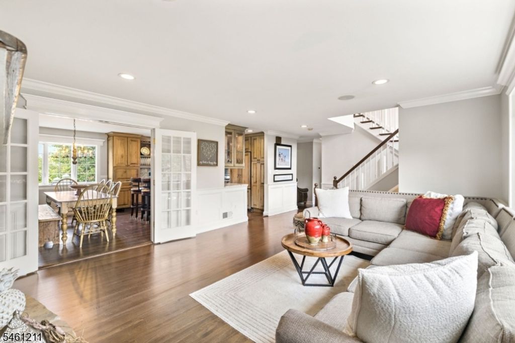 11 Tannery Ln, Roseland Boro, NJ 07068 — photo 4