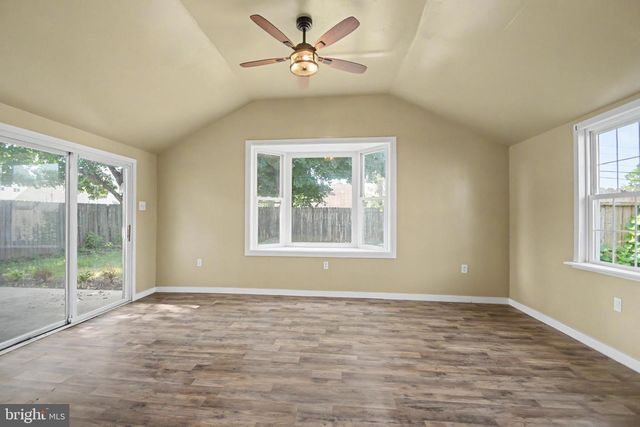 356 W BEECH ST, Pottstown, PA 19464