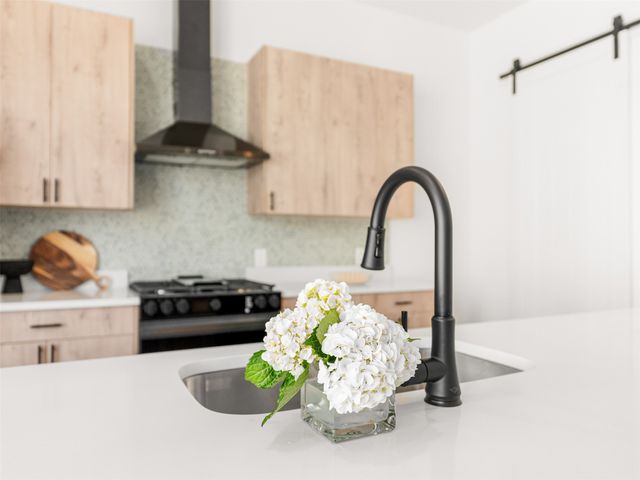 2015 N Prairie Avenue 102, Dallas, TX 75204