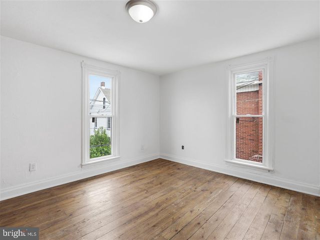 111 HARRISON AVE, Waynesboro, PA 17268